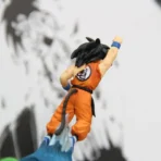 figura goku piccolo