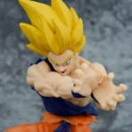 figura goku super saiyan