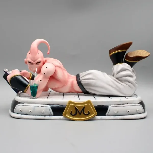 figura majin boo