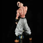 figura majin buu