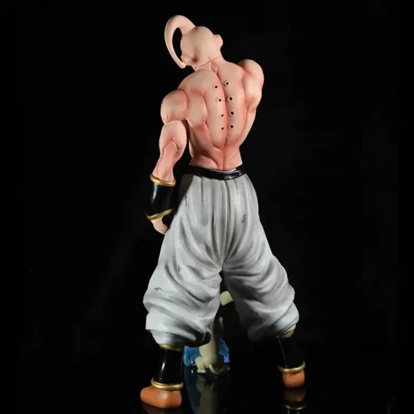 figura majin buu