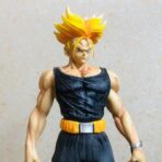 figura trunks espada