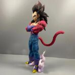 figura vegeta ssj4