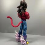 figura vegeta ssj4