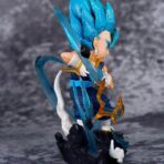 figura vegetto blue