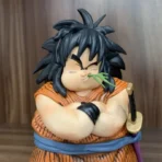 figura yajirobe
